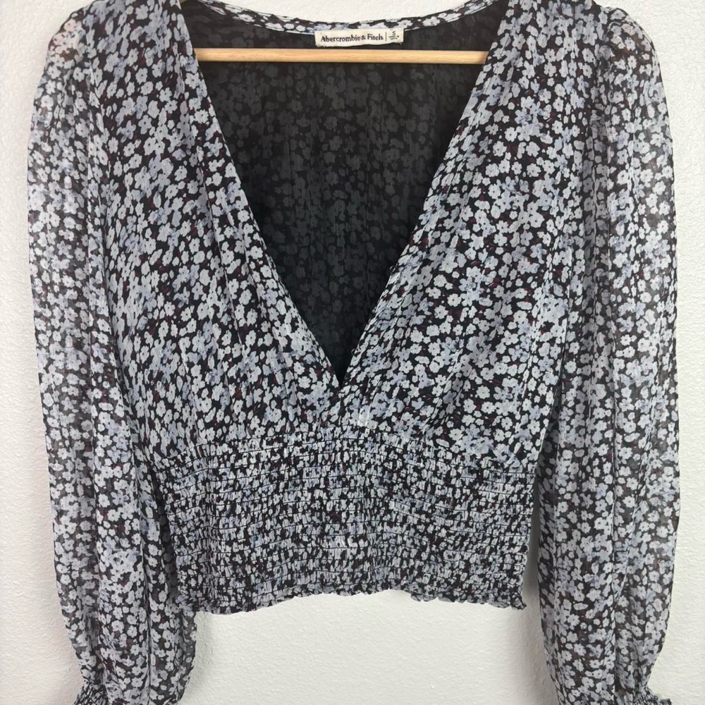 Abercrombie & Fitch Black and White Floral Blouse